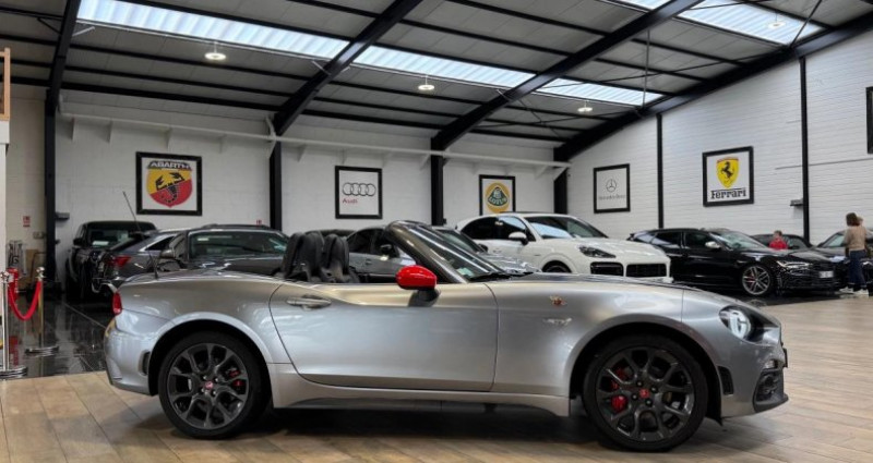 Abarth 124 SPIDER TURISMO 1.4 TURBO 170CV 1° MAIN 2017 - photo n°4 Abarth 124 SPIDER TURISMO 1.4 TURBO 170CV 1° MAIN  occasion à Saint Denis En Val - photo n°4