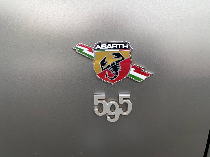 Abarth 500 595 1.4 Turbo 16V T-Jet 160 ch Turismo A 3p 2015 - photo n°13 Abarth 500 595 1.4 Turbo 16V T-Jet 160 ch Turismo A 3p  occasion à Muret - photo n°13