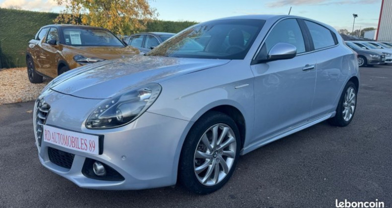 Alfa romeo Giullietta 2L 170 CH Collezione TCT 2014 Alfa romeo Giullietta 2L 170 CH Collezione TCT  occasion à Moneteau