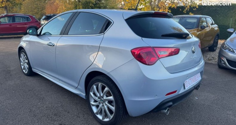 Alfa romeo Giullietta 2L 170 CH Collezione TCT 2014 - photo n°4 Alfa romeo Giullietta 2L 170 CH Collezione TCT  occasion à Moneteau - photo n°4