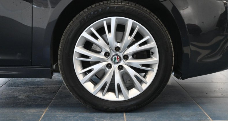 Alfa romeo Giullietta SERIE 2 JTDm 175 ch S&S TCT Super 2017 - photo n°4 Alfa romeo Giullietta SERIE 2 JTDm 175 ch S&S TCT Super  occasion à ST SATURNIN - photo n°4