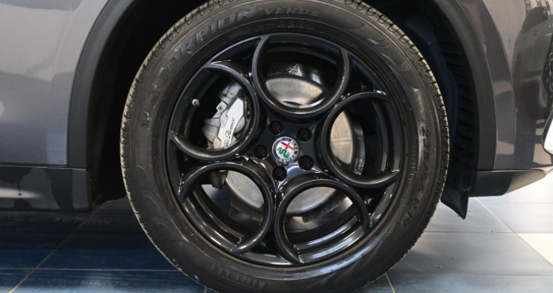 Alfa romeo Stelvio 2.2 210 ch Q4 AT8 Lusso 2017 - photo n°4 Alfa romeo Stelvio 2.2 210 ch Q4 AT8 Lusso  occasion à ST SATURNIN - photo n°4