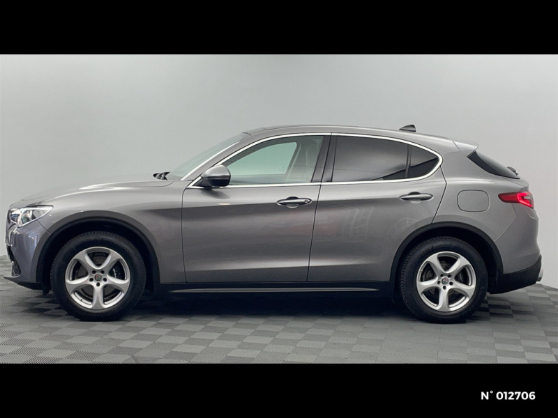 Alfa romeo Stelvio Stelvio 2.2 210 ch Q4 AT8 Super 2018 - photo n°2 Alfa romeo Stelvio Stelvio 2.2 210 ch Q4 AT8 Super  occasion à Sallanches - photo n°2
