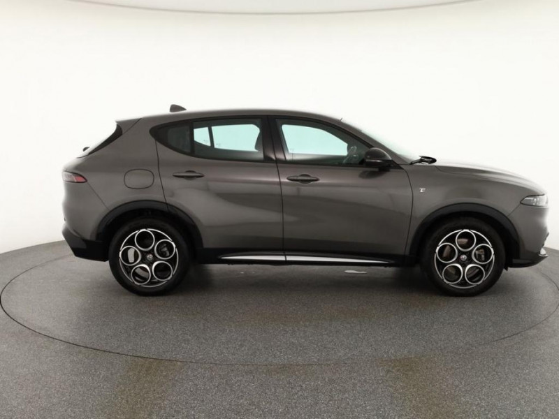 Alfa romeo Tonale 1.5 Hybrid 160 ch VGT BVA 2024 - photo n°6 Alfa romeo Tonale 1.5 Hybrid 160 ch VGT BVA  occasion à L'Union - photo n°6