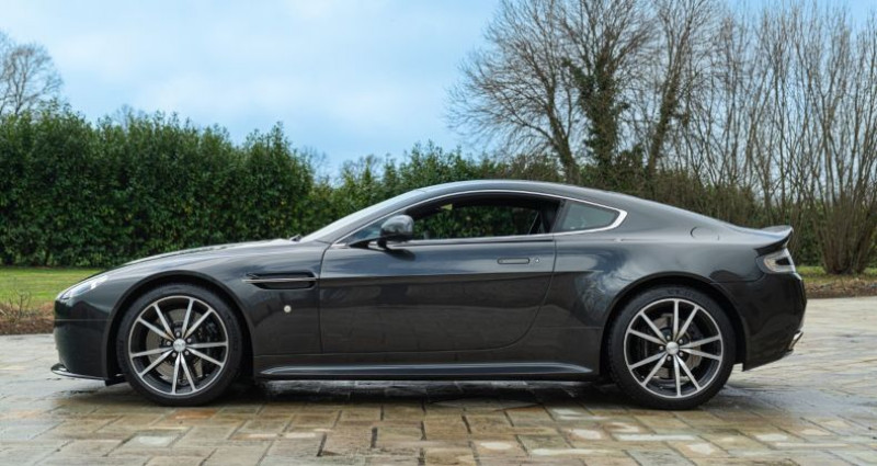 Aston martin V8 Vantage   occasion à Reggio Emilia - photo n°3