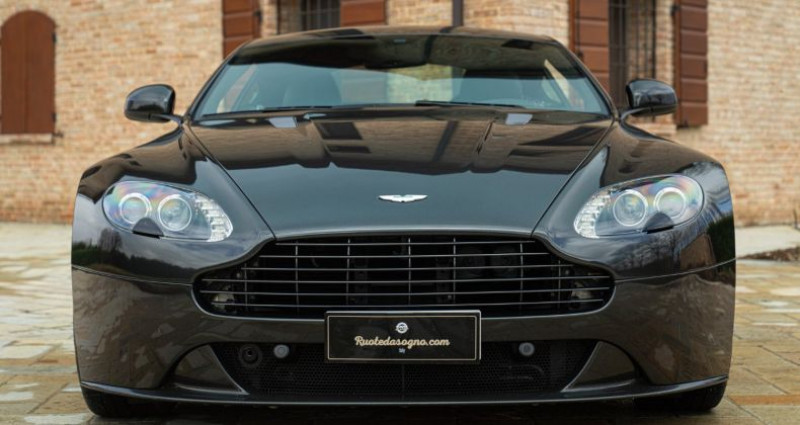Aston martin V8 Vantage   occasion à Reggio Emilia - photo n°2