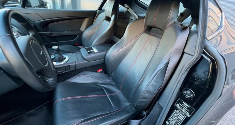 Aston martin V8 Vantage 4,7 L en bo�te m�canique cl� cristal volant multifonctions r  occasion � GENAY - photo n�5