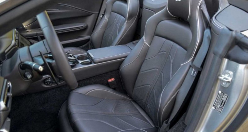 Aston martin V8 Vantage Cabriolet  occasion � Sainte Genevi�ve Des Bois - photo n�7