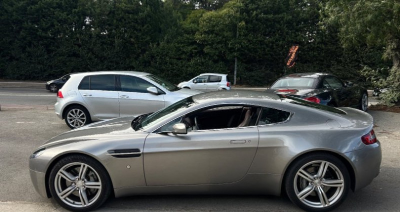 Aston martin VANTAGE V8 COUPE 4.7 420 BVA / CARNET / EXCELLENT TAT / ENTRETIEN   occasion  GASSIN - photo n4
