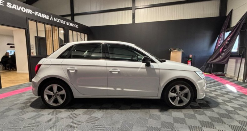 Audi A1 Sportback 1.0 TFSI ultra 95 S tronic 7 Ambiente 2017 - photo n°6 Audi A1 Sportback 1.0 TFSI ultra 95 S tronic 7 Ambiente  occasion à Beaumont Les Valence - photo n°6