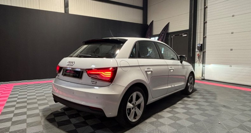 Audi A1 Sportback 1.0 TFSI ultra 95 S tronic 7 Ambiente 2017 - photo n°5 Audi A1 Sportback 1.0 TFSI ultra 95 S tronic 7 Ambiente  occasion à Beaumont Les Valence - photo n°5