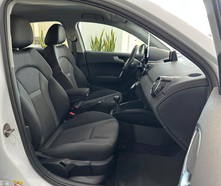 Audi A1 Sportback 1.4 TDI 90 BVM  occasion  Beaupuy - photo n4