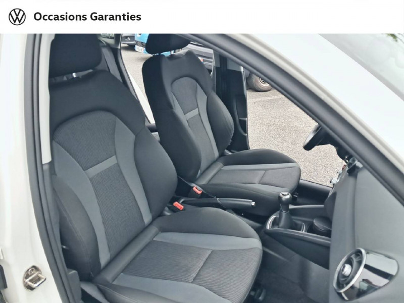 Audi A1 Sportback A1 Sportback 1.0 TFSI ultra 95 Ambiente 5p  occasion  Onet-le-Chteau - photo n11