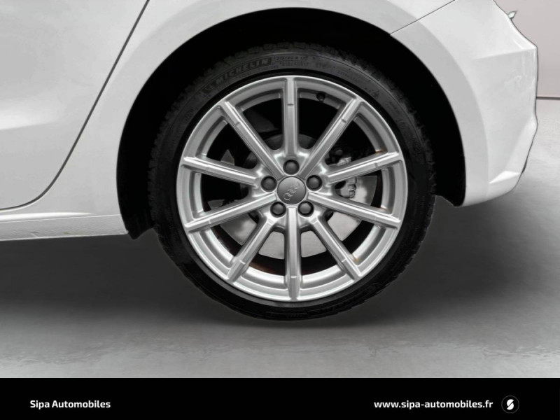 Audi A1 Sportback A1 Sportback 1.0 TFSI ultra 95 S tronic 7 S line 5p 2016 - photo n°11 Audi A1 Sportback A1 Sportback 1.0 TFSI ultra 95 S tronic 7 S line 5p  occasion à Mérignac - photo n°11