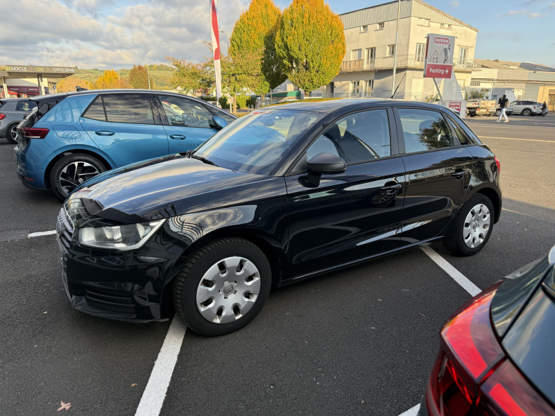 Audi A1 Sportback A1 Sportback 1.4 TDI 90 ultra Attraction 5p  occasion à Aurillac - photo n°2