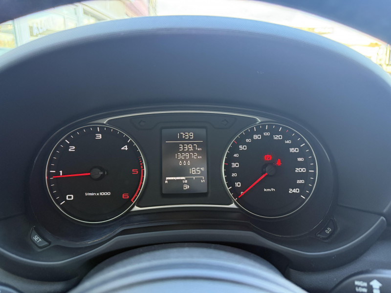 Audi A1 Sportback A1 Sportback 1.4 TDI 90 ultra Attraction 5p  occasion à Aurillac - photo n°12