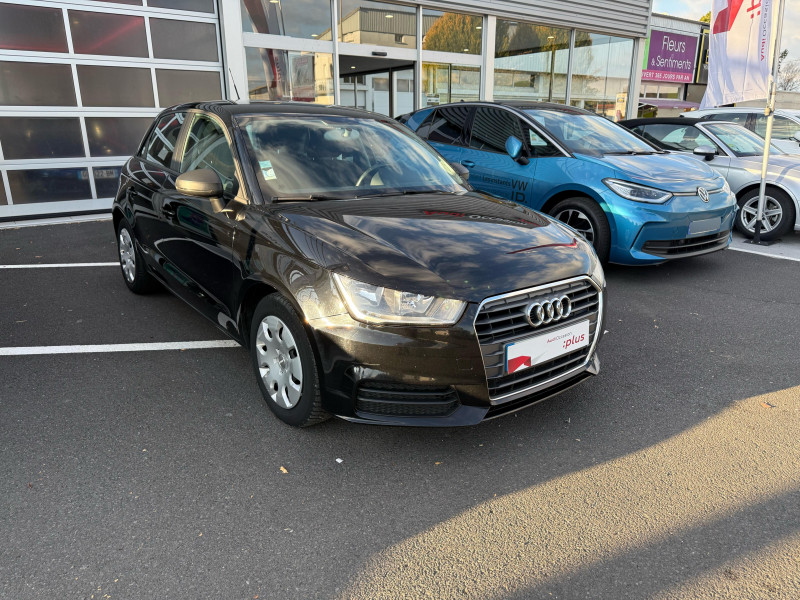 Audi A1 Sportback A1 Sportback 1.4 TDI 90 ultra Attraction 5p  occasion à Aurillac - photo n°7