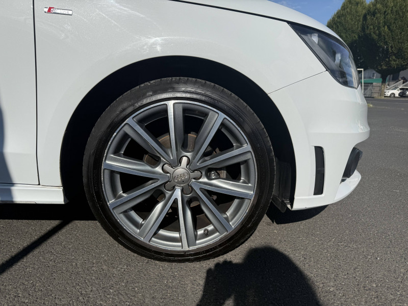 Audi A1 Sportback A1 Sportback 1.6 TDI 90 Attraction 5p  occasion  Aurillac - photo n10