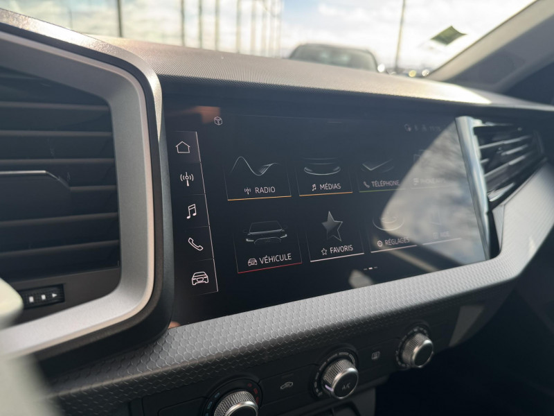 Audi A1 Sportback A1 Sportback 25 TFSI 95 ch BVM5 Advanced 5p  occasion � Onet-le-Ch�teau - photo n�14