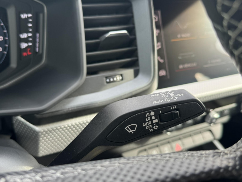 Audi A1 Sportback A1 Sportback 30 TFSI 110 ch BVM6 S Line 5p  occasion &agrave; Onet-le-Ch�teau - photo n&deg;19