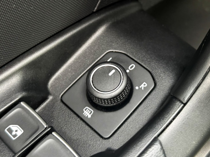 Audi A1 Sportback A1 Sportback 30 TFSI 110 ch BVM6 S Line 5p  occasion &agrave; Onet-le-Ch�teau - photo n&deg;9