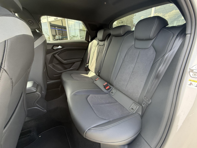 Audi A1 Sportback A1 Sportback 30 TFSI 116 ch S tronic 7 S Line 5p  occasion � Aurillac - photo n�19