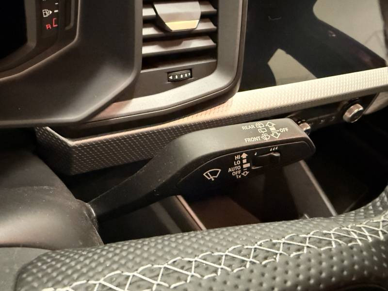 Audi A1 Sportback Sportback 30 TFSI 110 ch BVM6 S line  occasion � Brive-la-Gaillarde - photo n�14