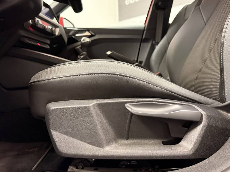 Audi A1 Sportback Sportback 30 TFSI 110 ch BVM6 S line  occasion � Brive-la-Gaillarde - photo n�11