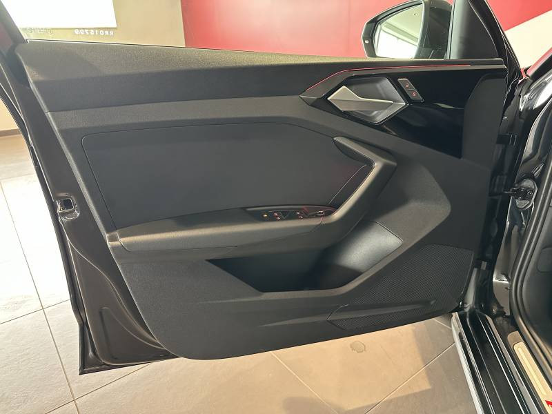 Audi A1 Sportback Sportback 30 TFSI 110 ch S tronic 7 S line  occasion  ROISSY-EN-France - photo n9