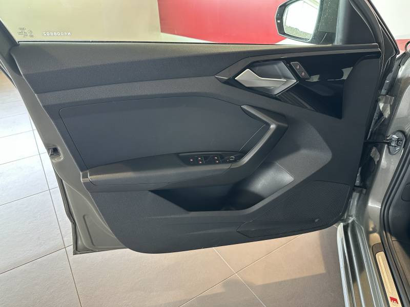 Audi A1 Sportback Sportback 30 TFSI 110 ch S tronic 7 S line  occasion  ROISSY-EN-France - photo n10