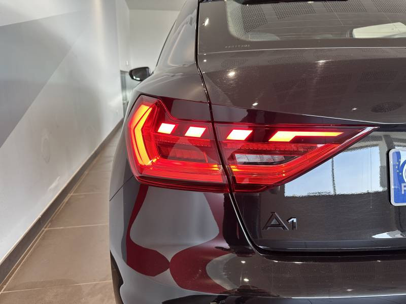 Audi A1 Sportback Sportback 30 TFSI 110 ch S tronic 7 S line  occasion  ROISSY-EN-France - photo n6