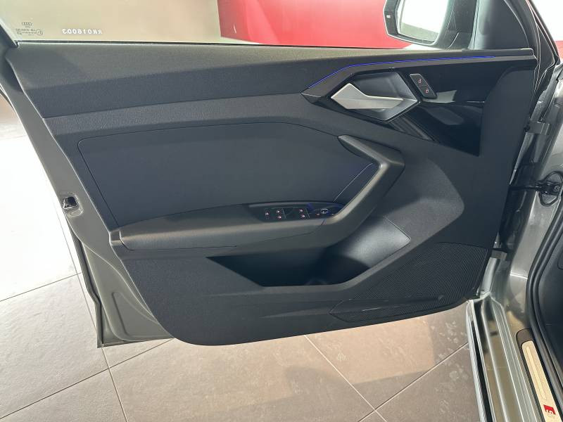 Audi A1 Sportback Sportback 30 TFSI 110 ch S tronic 7 S line  occasion  ROISSY-EN-France - photo n9