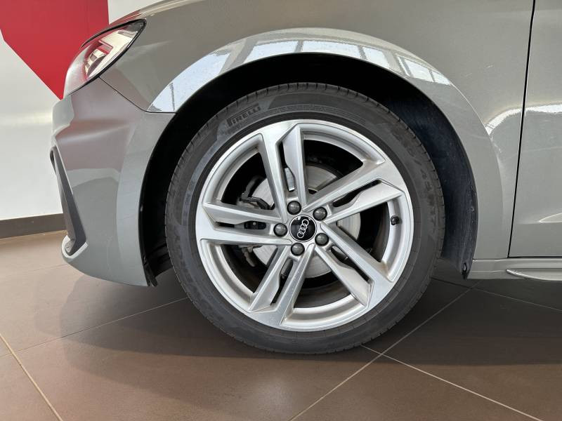 Audi A1 Sportback Sportback 30 TFSI 110 ch S tronic 7 S line  occasion  ROISSY-EN-France - photo n8