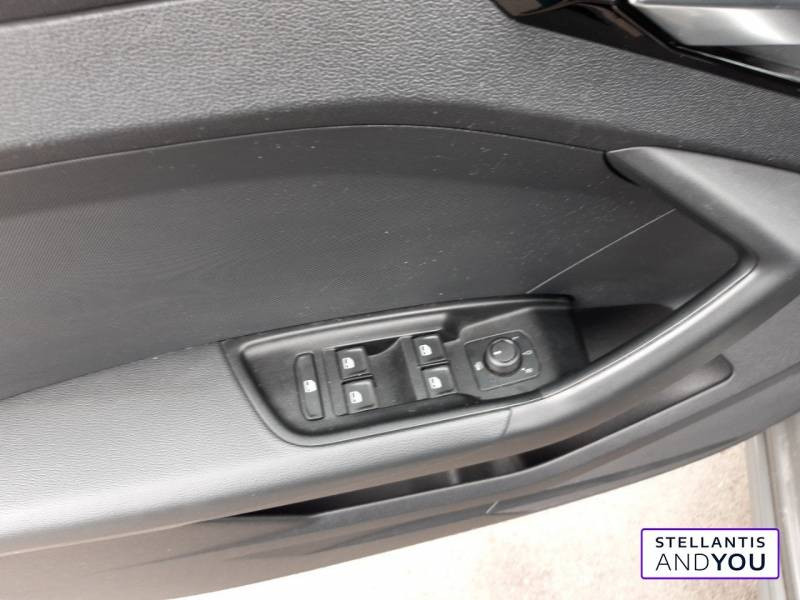 Audi A1 Sportback Sportback 30 TFSI 116 ch BVM6 S line  occasion  RONCQ - photo n9