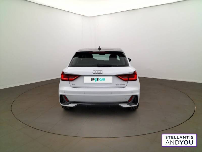 Audi A1 Sportback Sportback 30 TFSI 116 ch S tronic 7 S line  occasion à RILLIEUX LA PAPE - photo n°4