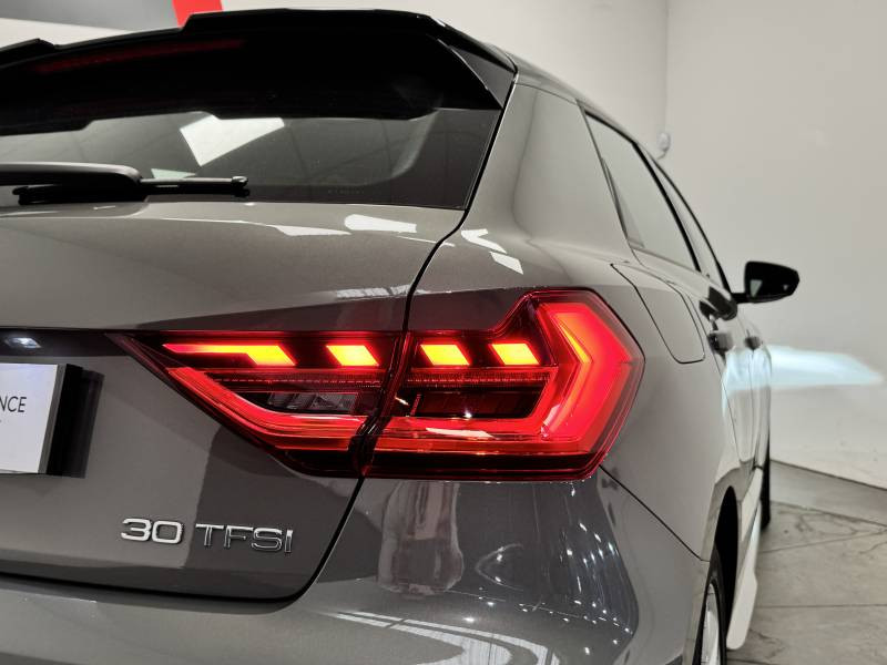 Audi A1 Sportback Sportback 30 TFSI 116 ch S tronic 7 S line  occasion  Toulouse - photo n14