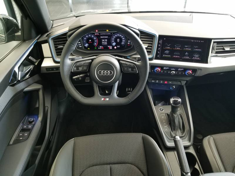 Audi A1 Sportback Sportback 40 TFSI 207 ch S tronic 7 S line  occasion  Paris - photo n9