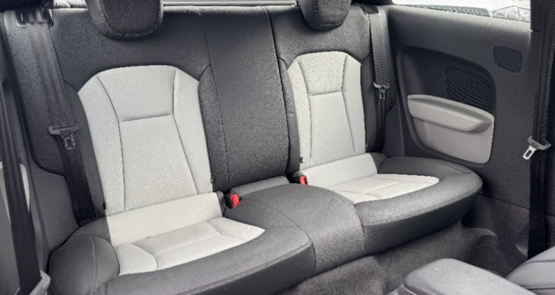 Audi A1 1.4 TFSI 185 Ambition Luxe S tronic 2012 - photo n°4 Audi A1 1.4 TFSI 185 Ambition Luxe S tronic  occasion à COURNON - photo n°4