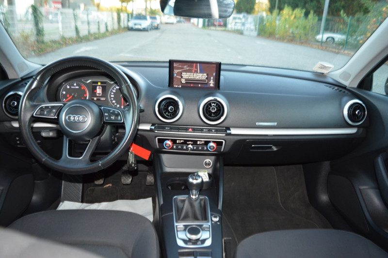 Audi A3 Sportback 1.6 TDI 110CH BUSINESS LINE  occasion � Toulouse - photo n�18