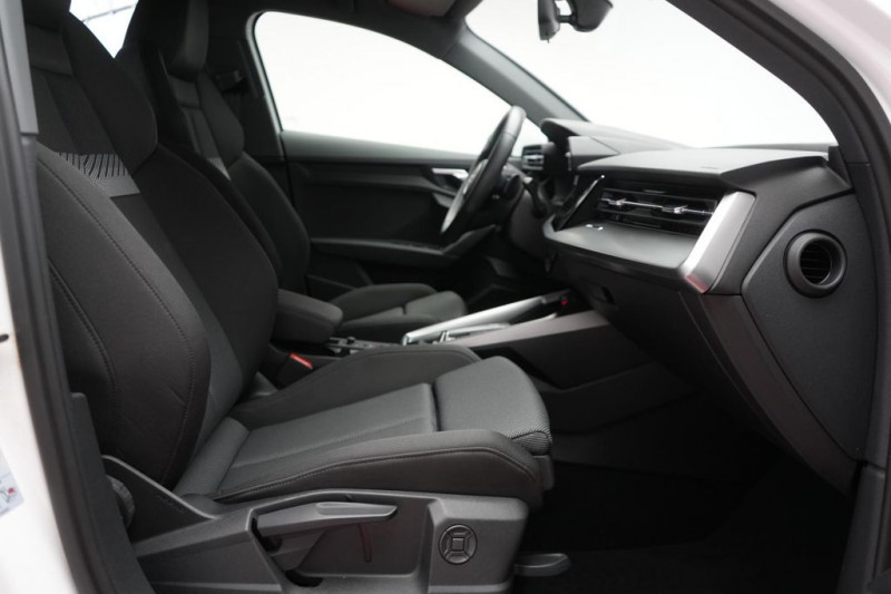 Audi A3 Sportback 35 TFSI 150 BVA  occasion  Beaupuy - photo n4