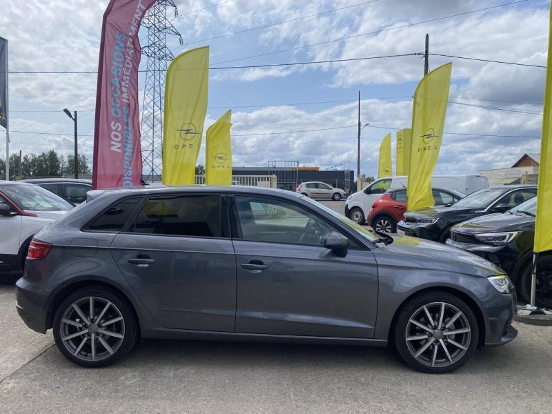 Audi A3 Sportback 35 TFSI 150ch CoD Design luxe S tronic 7 Euro6d-T  occasion  Vert-Saint-Denis - photo n8