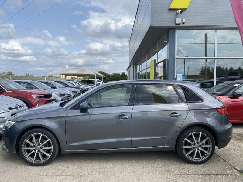 Audi A3 Sportback 35 TFSI 150ch CoD Design luxe S tronic 7 Euro6d-T  occasion  Vert-Saint-Denis - photo n4