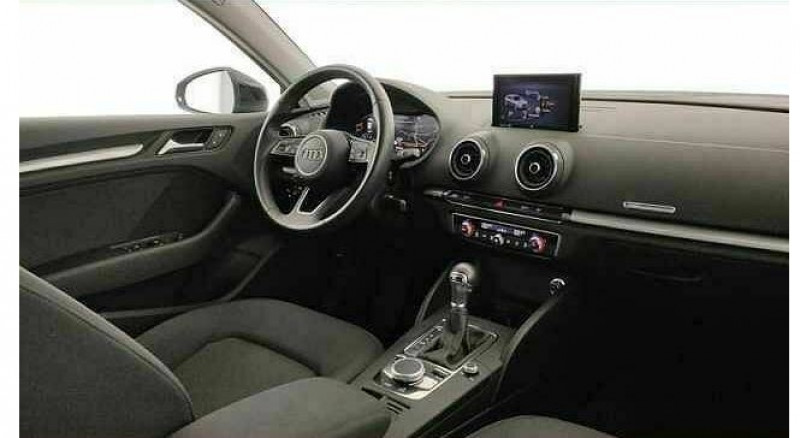 Audi A3 Sportback 35 TFSI 150CH COD DESIGN S TRONIC 7 EURO6D-T Noir occasion à Villenave-d'Ornon - photo n°4