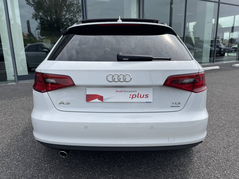 Audi A3 Sportback A3 Sportback 1.6 TDI 110 S Line 5p  occasion  Onet-le-Chteau - photo n6
