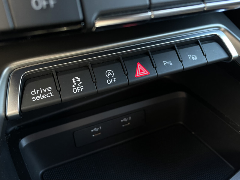 Audi A3 Sportback A3 Sportback 30 TDI 116 S tronic 7 Business line 5p  occasion  Onet-le-Chteau - photo n8