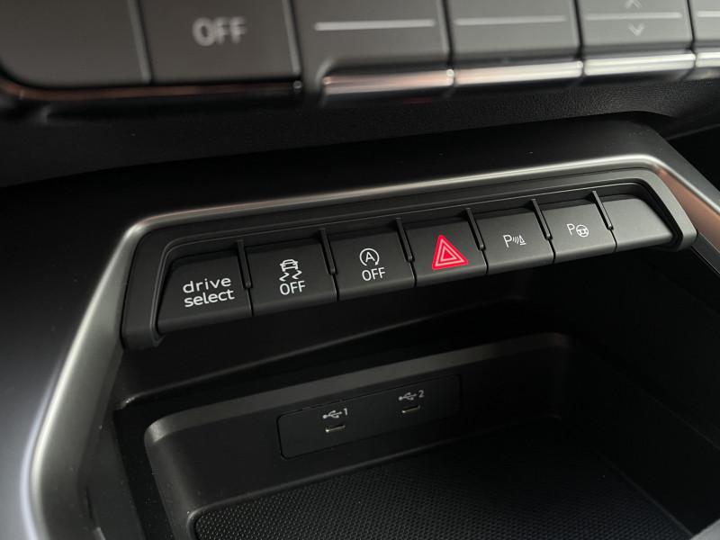 Audi A3 Sportback A3 Sportback 35 TDI 150 S tronic 7 S Line 5p  occasion  Onet-le-Chteau - photo n11