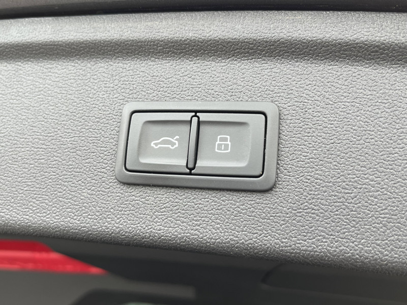 Audi A3 Sportback A3 Sportback 35 TDI 150 S tronic 7 S line 5p  occasion  Onet-le-Chteau - photo n10