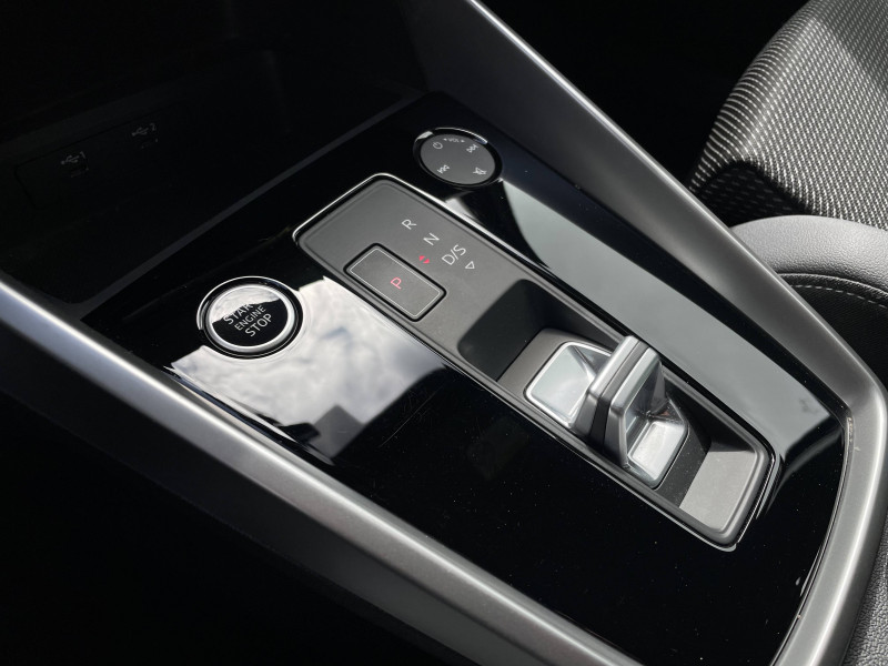 Audi A3 Sportback A3 Sportback 35 TDI 150 S tronic 7 S Line 5p  occasion à Onet-le-Chteau - photo n°16