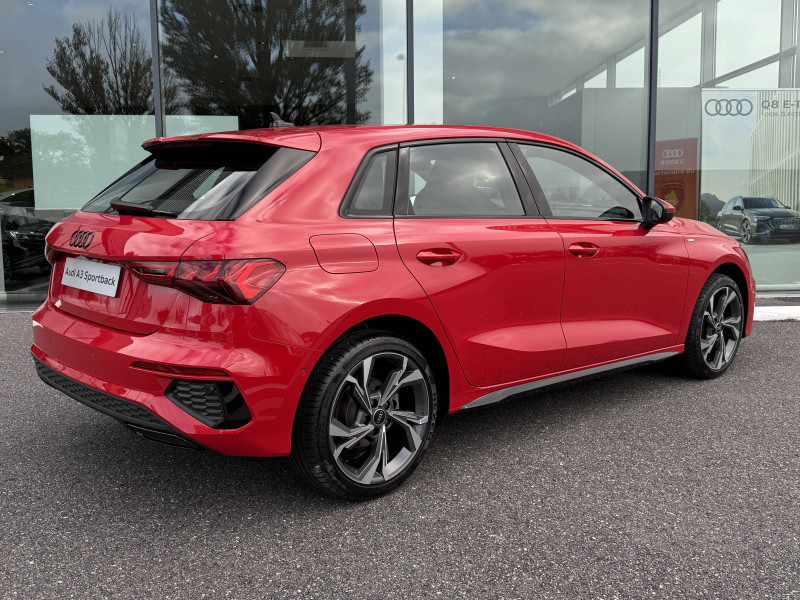 Audi A3 Sportback A3 Sportback 35 TDI 150 S tronic 7 s line 5p  occasion à Onet-le-Chteau - photo n°4