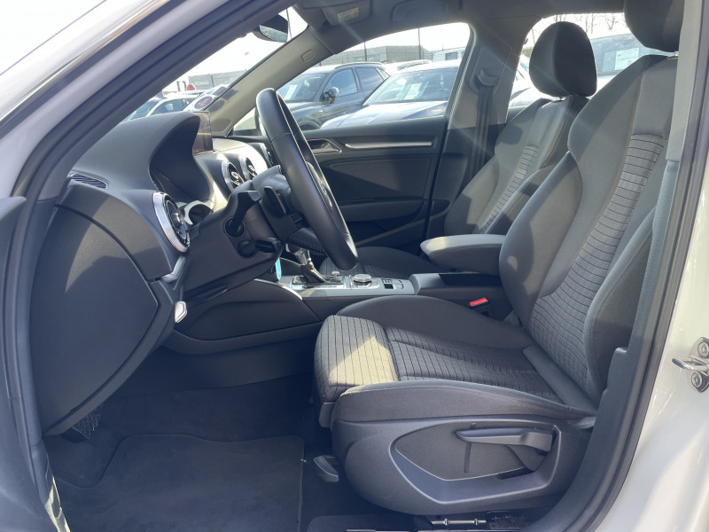 Audi A3 Sportback A3 Sportback 35 TFSI CoD 150 S tronic 7 Sport 5p  occasion � Onet-le-Ch�teau - photo n�5